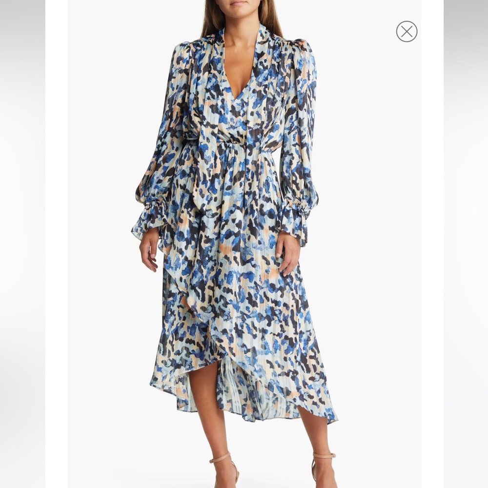 Elliatt Lucid Long Sleeve High-Low Dress